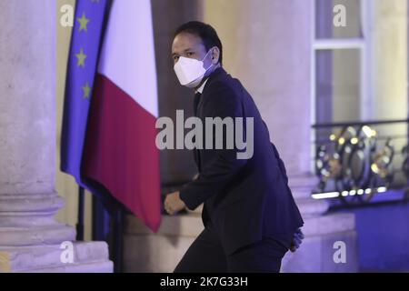 ©Sébastien Muylaert/MAXPPP - le Premier ministre français de la transition numérique et de la communication électronique Cedric O arrive pour une rencontre avec des membres de la commission européenne et le président français à l'Elysée, alors que la France prend la présidence tournante de l'UE sur 1 janvier 2022. Paris, 06.01.2022 Banque D'Images