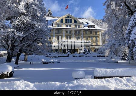 ©françois Glories/MAXPPP - le Grand Bellevue - Gstaad - Swiss Deluxe Hotels. Situé dans un parc au centre de Gstaad, le luxueux hôtel 5 étoiles supérieur (depuis plus de 100 ans), le Grand Bellevue dispose d'un restaurant élégant, le Leonard's, et d'un Grand Spa (plus de 3000 m2 ans). Suisse Gstaad. 13 janvier 2022. Banque D'Images