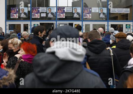 ©PHOTOPQR/LE PARISIEN/olivier corsan ; Nantes ; 16/01/2022 ; Nantes, 44, France, le 16 janvier 2022. Jean-Luc Mélenchon, candidat de la France inssumise à l'élection présidentielle a tenu une réunion immersif à Nantes retransmis sur les réseaux sociaux avec une caméra à 360° à Nantes. MAG2022 - Nantes, France, jan 16th 2022 Jean-Luc Mélenchon, candidat de France Insoumise à l'élection présidentielle, a tenu une réunion immersive à Nantes diffusée sur les réseaux sociaux avec une caméra à 360° à Nantes. Banque D'Images