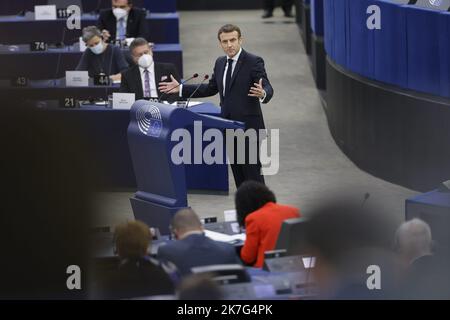 ©PHOTOPQR/DNA/Jean-François BADIAS ; Strasbourg ; 19/01/2022 ; Emmanuel Macron dévant les Européens le président français Emmanuel Macron au siège principal du Parlement européen, à Strasbourg, France, sur 19 janvier 2022. Banque D'Images