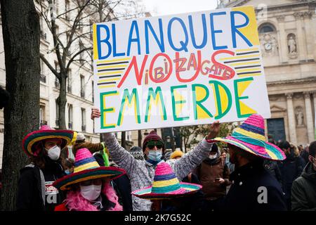 ©Thomas Padilla/MAXPPP - 20/01/2022 ; Paris, FRANCE ; MANIFESTATION DES ENFANTS - Paris, France, jan 20th 2022 grève des enseignants et des travailleurs de l'éducation contre les mesures pandémiques Covid-19 à l'école Banque D'Images