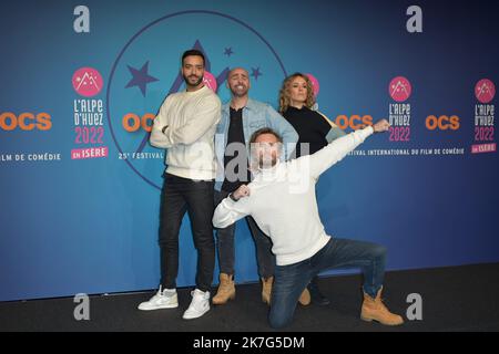 ©FRANCK CASTEL/MAXPPP - cérémonie d'ouverture 25th L Alpe D Huez International Comedy film Festival. JANVIER 17 Tarek Boudali, Philippe Lacheau, Elodie Fontan et Julien Arruti Banque D'Images