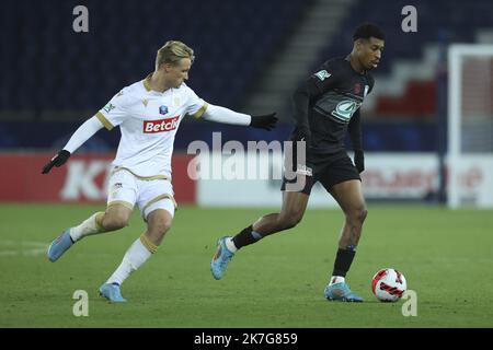 ©Sébastien Muylaert/MAXPPP - Presnel Kimpembe de Paris Saint-Germain lors du match de la coupe française entre Paris Saint Germain et OGC Nice à Paris, France. 31.01.2022 Banque D'Images