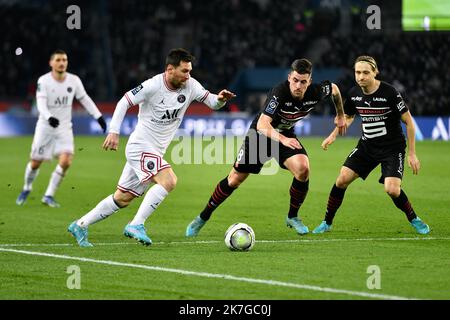 ©Julien Mattia / le Pictorium / MAXPPP - Paris 12/02/2022 Julien Mattia / le Pictorium - 12/02/2022 - France / Ile-de-France / Paris - Lionel Messi lors du match entre le PSG et le Stade rennais football Club au Parc des Princes pour le 24E séjour de nat de Ligue 1 Uber Eats, A Paris le 11 Fevrier 2022. / 12/02/2022 - France / Ile-de-France (région) / Paris - Lionel Messi pendant le match entre le PSG et le Stade rennais football Club au Parc des Princes pour la 24th journée du championnat 1 Uber Eats de la Ligue, à Paris sur 11 février 2022. Banque D'Images