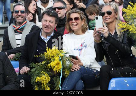 ©PHOTOPQR/NICE MATIN/Patrice Lapoirie ; Nice ; 13/02/2022 ; bataille de fleurs/ Carnaval de Nice/ corso fleuri christian estrosi laura tenoudji et adriana karembeu Banque D'Images