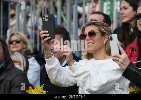 ©PHOTOPQR/NICE MATIN/Patrice Lapirie ; Nice ; 13/02/2022 ; bataille de fleurs/ Carnaval de Nice/ corso fleuri laura tenoudji Banque D'Images