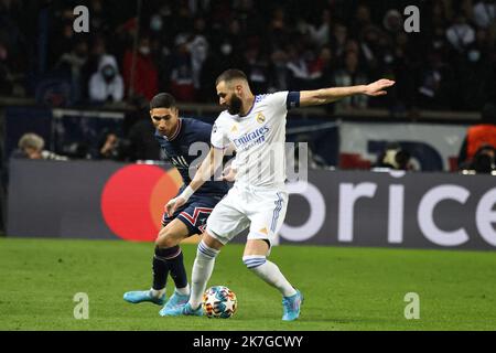 ©PHOTOPQR/LE PARISIEN/Fred Dugit ; Paris ; 15/02/2022 ; Sport Parc des princes (Paris XVIe), le 15 février 2022 8es de finale aller de la Ligue des Champions PSG-Real Madrid photo LP / Fred Dugit Benzema Banque D'Images