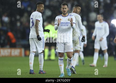 ©Sébastien Muylaert/MAXPPP - Paris 15/02/2022 Eden Hazard of Real Madrid réagit lors du tournoi de la Ligue des champions de l'UEFA de seize pieds un match entre Paris Saint-Germain et Real Madrid au Parc des Princes à Paris, France. 15.02.2022 Banque D'Images