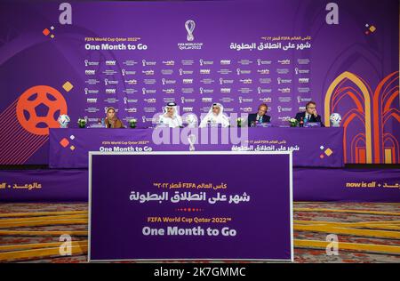 Doha. 17th octobre 2022. Photo prise le 17 octobre 2022 montre la conférence de presse d'un mois pour aller à la coupe du monde de la FIFA Qatar 2022 à Doha, capitale du Qatar. Credit: Nikku/Xinhua/Alay Live News Banque D'Images