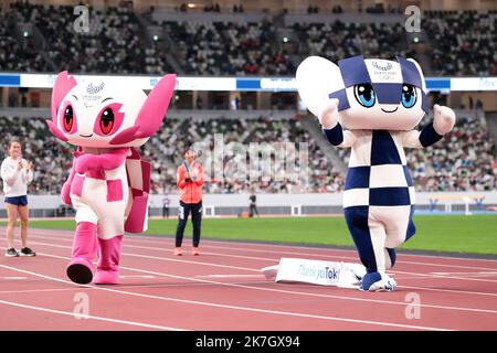 (G-D) SOMEITY, MIRAITOWA, 16 OCTOBRE 2022 : 'Merci Tokyo! Festival and Ceremony', une cérémonie commémorative de la fin de l'anniversaire des Jeux olympiques et paralympiques Tokyo 2020 se tient au stade national de Tokyo, au Japon. Credit: AFLO SPORT/Alay Live News Banque D'Images