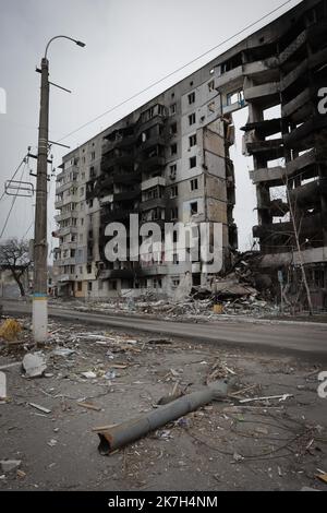 ©PHOTOPQR/LE PARISIEN/Philippe de Poulpiquet ; Borodanka ; 05/04/2022 ; Borodanka (Ukraine), le 05 avril 2022. La ville de Borodyanka, à 50km de Kiev, a été ravagée par plus d'un mois de combats incessants entre armée russe et ukrainienne. Les habitants y ont compris l'occupation russe dans la terre. - Borodyanka (Ukraine), avril 5th 2022. la ville a été bombardée pendant un mois par des envahisseurs russes Banque D'Images