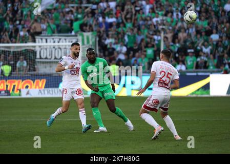 Thierry Larret / MAXPPP. Ligue de football 1 Uber Eats. Association Sportive de Saint-Etienne contre Stade Brestois 29. Le 16 avril 2022, Stade Geoffroy-Guichard, Saint-Etienne (42). Banque D'Images