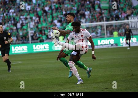 Thierry Larret / MAXPPP. Ligue de football 1 Uber Eats. Association Sportive de Saint-Etienne contre Stade Brestois 29. Le 16 avril 2022, Stade Geoffroy-Guichard, Saint-Etienne (42). Banque D'Images