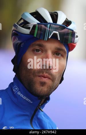 ©Pierre Teyssot/MAXPPP ; TOUR DES ALPES 2022 - course cycliste UCI sous Covid 19 pandémie. Lienz, Autriche sur 22 avril 2022. Etape 5 de Lienz à Lienz, Thibaut Pinot France Groupama - FDJ. Â© Pierre Teyssot / Maxppp Banque D'Images