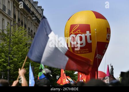 ©Julien Mattia / le Pictorium/MAXPPP - Paris 01/03/2016 Julien Mattia / le Pictorium - 1/3/2016 - France / Ile-de-France / Paris - manifestation traditionnelle du 1er mai a Paris. Les syndicats ne la CGT ont appele au 3eme tour social. / 1/3/2016 - France / Ile-de-France (région) / Paris - manifestation traditionnelle du jour de mai à Paris. Les syndicats, y compris la CGT, ont appelé à un troisième cycle social. Banque D'Images