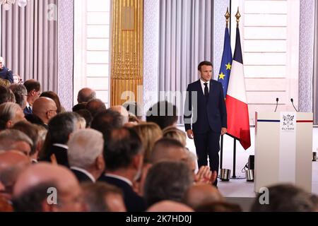 ©PHOTOPQR/LE PARISIEN/Fred Dugit ; Paris ; 07/05/2022 ; politique Paris VIIIe, le 7 mai 2022 Cérémonie d'investiture du Président Emmanuel Macron au palais de l'Elysée. Photo LP / Fred Dugit cérémonie d'inauguration du Président Emmanuel Macron, au Palais de l'Elysée, pour son deuxième mandat Banque D'Images