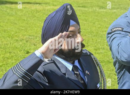 ©PHOTOPQR/VOIX DU NORD/Sébastien JARRY ; 14/05/2022 ; Étaples. le 14/05/2022. Visite de la princesse Anne au cimétiere militaire anglais d'Étaples . Photo Sébastien JARRY : LA VOIX DU NORD. Visite de la princesse Anne au cimetière militaire anglais d'Étaples Banque D'Images