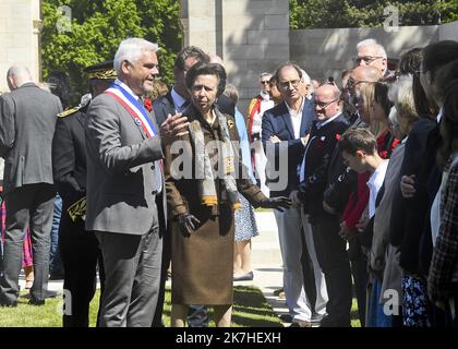 ©PHOTOPQR/VOIX DU NORD/Sébastien JARRY ; 14/05/2022 ; Étaples. le 14/05/2022. Visite de la princesse Anne au cimétiere militaire anglais d'Étaples . Photo Sébastien JARRY : LA VOIX DU NORD. Visite de la princesse Anne au cimetière militaire anglais d'Étaples Banque D'Images