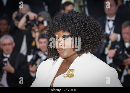 ©PHOTOPQR/LE PARISIEN/Fred Dugit ; Cannes ; 20/05/2022 ; Cuture / Cinéma Palais des festivals à Cannes (06), le 20 mai 2022 montée des marches du film TROIS MILLE ANS DE DÉSIR (TROIS MILLE ans an A T’ATTENDRE) [hors Société] de George Miller Yseult photo LP / Fred Dugit - Festival international du film de Cannes le 20th 2022 mai Banque D'Images