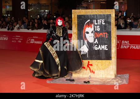 17 octobre 2022, Rome, RM, Italie: L'artiste de rue italien Laika assiste au tapis rouge lors du cinquième jour de la dix-septième édition du Festival du film de Rome 2022 (Credit image: © Matteo Nardone/Pacific Press via ZUMA Press Wire) Banque D'Images