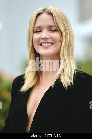 ©franck castel/MAXPPP - 21/05/2022 Don Juan Photocall - le Festival annuel du film de Cannes 75th Virginie Efira CANNES, FRANCE - MAI 22 Banque D'Images
