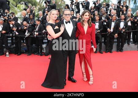 ©PHOTOPQR/NICE MATIN/Patrice Lapoirie ; Cannes ; 24/05/2022 ; l'acteur français Benoit Magimel et sa femme Margot Pelletier arrivent pour la projection du film "l'innocent (l'innocent)" lors de l'édition 75th du Festival de Cannes, dans le sud de la France, sur 24 mai 2022. Banque D'Images