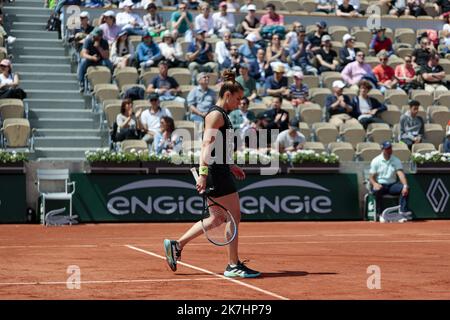 ©Sébastien Muylaert/MAXPPP - Paris 25/05/2022 Maria Sakkari, de Grèce, réagit contre Karolina Muchova, de la République tchèque, lors de l'édition 2 de l'Open de France de 2022 à Roland Garros, à Paris. 25.05.2022 Banque D'Images