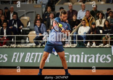 ©PHOTOPQR/LE PARISIEN/Olivier Arandel ; Paris ; 25/05/2022 ; Paris, France Mercredi 25 mai 2022 tennis Roland Garros Corentin Moutet / Rafael Nadal Banque D'Images