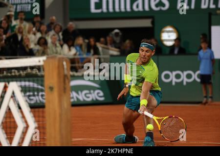 ©PHOTOPQR/LE PARISIEN/Olivier Arandel ; Paris ; 25/05/2022 ; Paris, France Mercredi 25 mai 2022 tennis Roland Garros Corentin Moutet / Rafael Nadal Banque D'Images