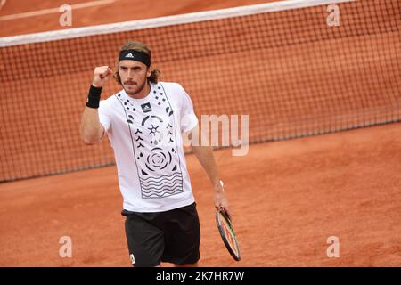 ©PHOTOPQR/LE PARISIEN/LP / ARNAUD JOURNOIS ; PARIS ; 26/05/2022 ; TENNIS , ROLAND GARROS 2022 , GILLES SIMON VS ZDENEK KOLAR Banque D'Images