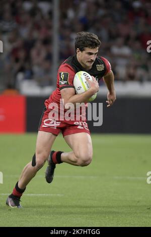 ©PHOTOPQR/LE PROGES/Maxime JEGAT - Marseille 27/05/2022 - Rugby - Challenge Cup finale - Lyon vs Toulon à Toulon le 27 Mai 2022 -Davit Niniashvili (LOU) au cours du match entre le LOU Rugby (en rouge / Lyon) et le RC Toulon (en blanc / Marseille) au stade Vélodrome à Marseille et préparation pour la finale de l'EPCR Challenge Cup, la petite coupe d'Europe de rugby. Banque D'Images