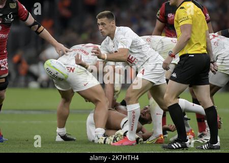 ©PHOTOPQR/LE PROGES/Maxime JEGAT - Marseille 27/05/2022 - Rugby - Challenge Cup finale - Lyon vs Toulon à Marseille le 27 Mai 2022 - Julien blanc (RCT) au cours du match entre le LOU Rugby (en rouge / Lyon) et le RC Toulon (en blanc / Toulon) au stade Vélodrome à Marseille et préparation pour la finale de l'EPCR Challenge Cup, la petite coupe d'Europe de rugby. Banque D'Images