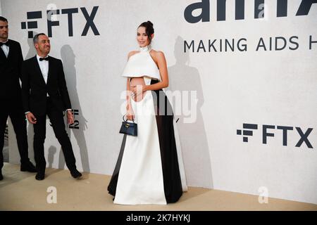 ©PHOTOPQR/NICE MATIN/Sébastien Botella ; Antibes ; 26/05/2022 ; Gala de l'amfAR, Hotel du Cap Eden Roc, Antibes, le 26 mai 2022 Nabilla Banque D'Images