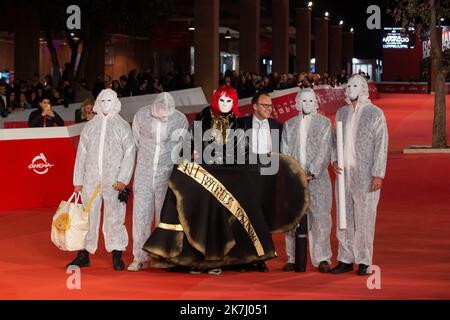 17 octobre 2022, Rome, RM, Italie: L'artiste de rue italien Laika assiste au tapis rouge lors du cinquième jour de la dix-septième édition du Festival du film de Rome 2022 (Credit image: © Matteo Nardone/Pacific Press via ZUMA Press Wire) Banque D'Images