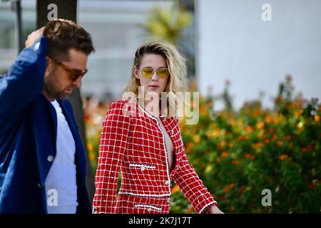 ©franck castel/MAXPPP - 20220005 crimes of the future Photocall - le Festival annuel du film de Cannes 75th Kristen Stewart CANNES, FRANCE - MAI 24 Banque D'Images