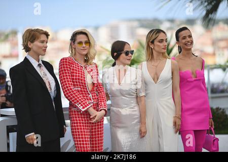 ©franck castel/MAXPPP - 20220005 crimes of the future Photocall - le Festival annuel du film de Cannes 75th CANNES, FRANCE - MAI 24 Banque D'Images