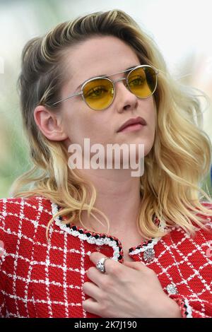 ©franck castel/MAXPPP - 20220005 crimes of the future Photocall - le Festival annuel du film de Cannes 75th Kristen Stewart CANNES, FRANCE - MAI 24 Banque D'Images