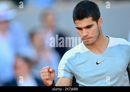 ©FRANCK CASTEL/MAXPPP - 20220005 Roland Garros - jour 10 Carlos ALCARAZ pendant le dixième jour de Roland Garros sur 31 mai 2022 à Paris, France. Banque D'Images