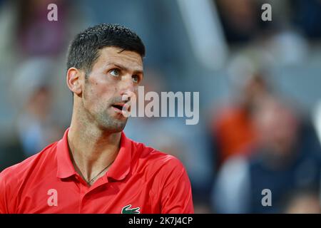 ©FRANCK CASTEL/MAXPPP - 20220005 Roland Garros - jour 10 Novak DJOKOVIC pendant le dixième jour de Roland Garros sur 31 mai 2022 à Paris, France. Banque D'Images