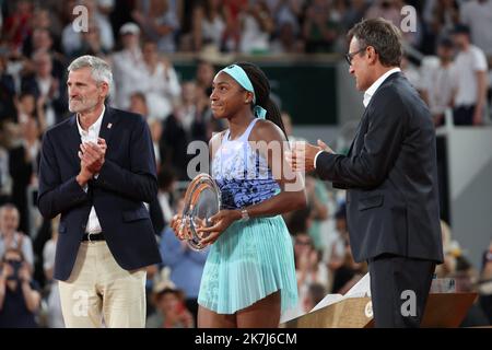 ©PHOTOPQR/LE PARISIEN/LP / Arnaud Journois ; PARIS ; 04/06/2022 ; TENNIS , ROLAND GARROS 2022 , 04/06/2022 , FINALE DAME , IGA SWIATEK vs COCO GAUFF 4 juin 2022 Tournoi ouvert en France à Roland Garros Banque D'Images