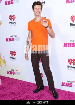 ©Xavier Collin / Avalon/PHOTOSHOT/MAXPPP - ; Etats-Unis, Californie, Carson, Dignity Health Sports Park ; 04/06/2022 - CARSON, LOS ANGELES, CALIFORNIE, Etats-Unis - JUIN 04 : Le chanteur-compositeur canadien Shawn Mendes assiste au 2022 iHeartRadio Wango Tango qui s'est tenu au parc sportif Dignity Health à 4 juin 2022, à Carson, Los Angeles, Californie, États-Unis. Credit:Xavier Collin / Avalon Bouvesse Quirieu Isere le 05/06/2022: Tentative au record mondial des Pebbles décorés à Bouvesse-Quirieu à Isere Banque D'Images