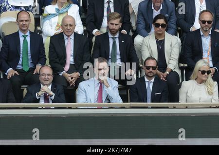 ©Sébastien Muylaert/MAXPPP - Paris 05/06/2022 Roi d'Espagne Felipe VI participe au match final des célibataires hommes entre Rafael Nadal d'Espagne et Casper Ruud de Norvège le 15 e jour de l'Open de France 2022 à Roland Garros à Paris, France. 05.06.2022 Banque D'Images