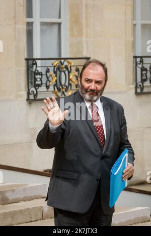 ©Thomas Padilla/MAXPPP - 20/07/2022 ; Paris, France ; SORTIE DU Conseil DES MINISTRES au PALAIS DE l'ELYSEE. FRANÇOIS BRAUN, MINISTRE DE LA SANTE ET DE LA PRÉVENTION. Quittez la réunion hebdomadaire du cabinet au palais présidentiel de l'Elysée à Paris sur 20 juillet 2022. Banque D'Images