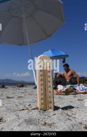 ©Mourad ALLILI/MAXPPP - 04/08/2022 photo illustration canicule mer méditerranée - vague de chaleur, mer Méditerranée, Banque D'Images