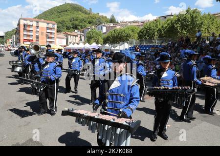 ©PHOTOPQR/LA PROVENCE/DUCLET Stéphane ; digne-les-bains ; 07/08/2022 ; 76 eme corso de la lavande de digne les bains. Fichier de jour. - Digne les bains, France, août 7th 2022 76th Lavender corso en Provence Banque D'Images