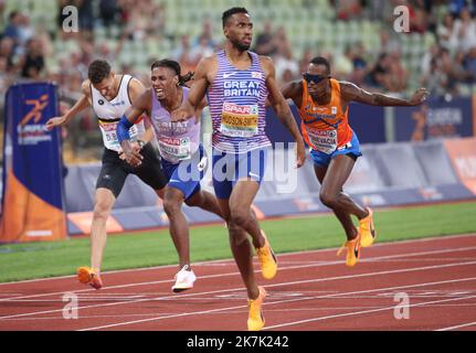 ©Laurent Lairys/MAXPPP - Dylan Borlee de Belgique , Alex Haydock - Wilson et Matthew Hudson - Smith de Grande-Bretagne finale hommes 400m pendant les Championnats européens d'athlétisme 2022 sur 17 août 2022 à Munich, Allemagne - photo Laurent Lairys / ABACAPRESS.COM Banque D'Images