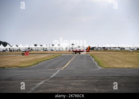 ©PHOTOPQR/VOIX DU NORD/PIERRE ROUANET ; 02/09/2022 ; NIERGNIES, LE 02/09/2022. Répétition avant la rencontre des ailes de Cambrai 2022, un aérodrome de Niergnies, avec entrée automatique la patrouille de France (la patrouille acrobatique officielle de l'Armée de l'Air). PHOTO PIERRE ROUANET LA VOIX DU NORD - répétition avant la rencontre des ailes de Cambrai 2022, à l'aérodrome de Niergnies, avec entre autres la patrouille de France (la patrouille acrobatique officielle de l'Armée de l'Air). Banque D'Images