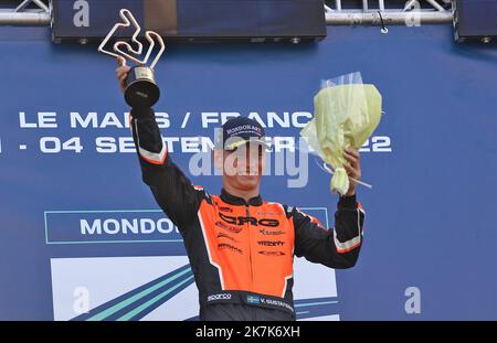 ©OLIVIER BLIN/MAXPPP - 21/02/2021 PHOTO OLIVIER BLIN / MAXPPP / 72 LE MANS / 04 septembre 2022 Karting KZ, finale au championnat du monde sur le circuit international du Mans. 1er Viktor Gustafsson (CRG) 45 2eme Noah Milell (Tony kart) 31 3eme Jeremy Iglesias (CRG) 28 - 2022 CHAMPIONNATS DU MONDE de KARTING FIA - KZ LE MANS (FRA) Banque D'Images