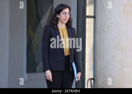 ©PHOTOPQR/LE PARISIEN/LP / Arnaud Journois ; PARIS ; 14/09/2022 ; POLITIQUE , PALAIS DE l'ELYSEE , 14/09/2022/ , SORTIE DU Conseil DES MINISTRES / RIMA ABDUL MALAK Ministre de la Culture - Conseil des ministres France, Paris 14 septembre 2022 Banque D'Images