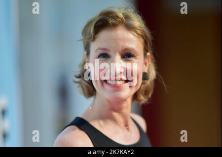 ©FRANCK CASTEL/MAXPPP - 20140003 LA ROCHELLE, FRANCE - SEPTEMBRE 13 Alexandra Lamy participe au photocall lors du Festival de la Fision de la Rochelle sur 13 septembre 2022 à la Rochelle, France. Banque D'Images